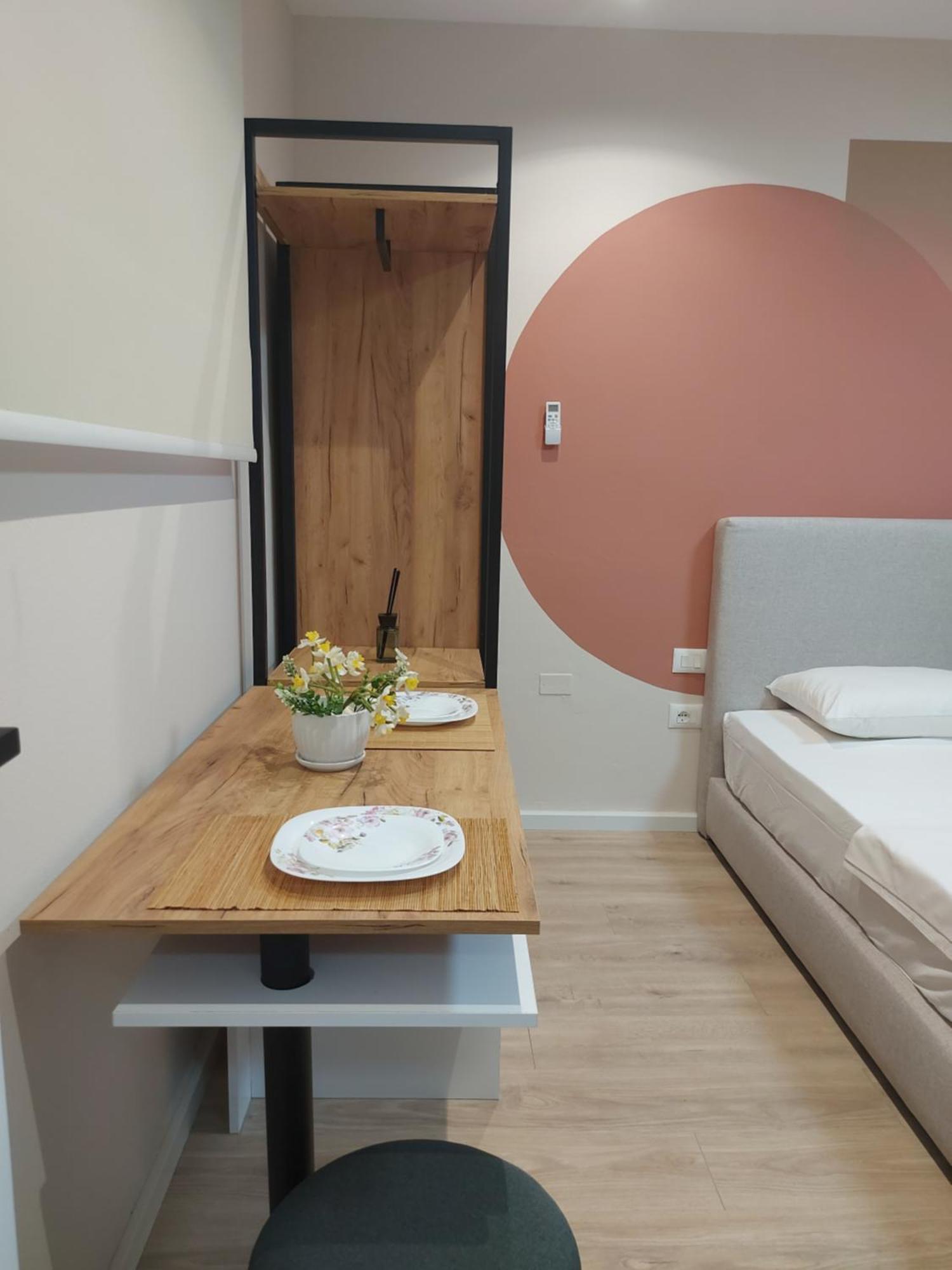 Center Cozy Nest Hotel Tiranë Ngoại thất bức ảnh