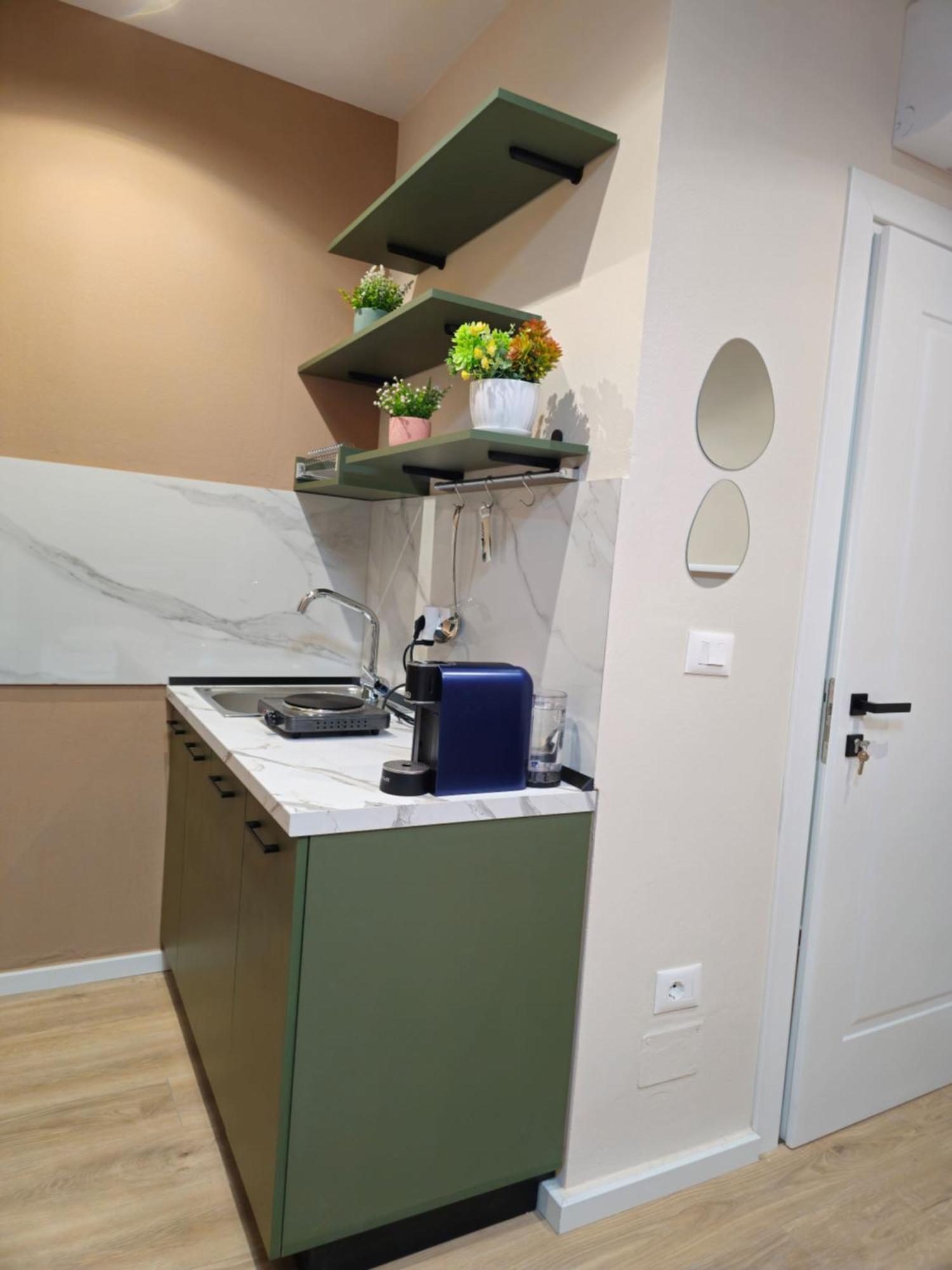 Center Cozy Nest Hotel Tiranë Ngoại thất bức ảnh