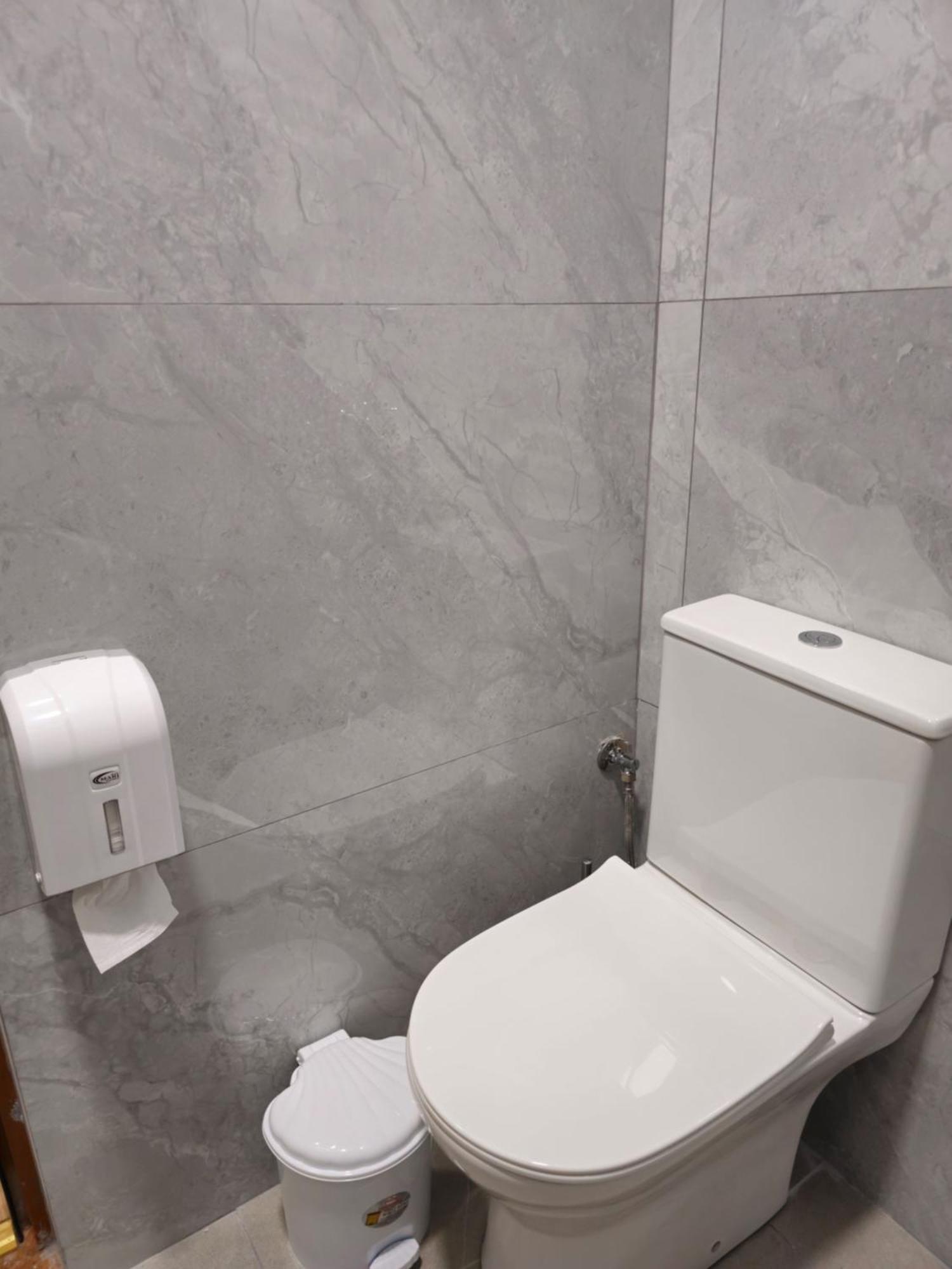 Center Cozy Nest Hotel Tiranë Ngoại thất bức ảnh